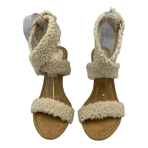 NWOT GOOD AMERICAN Sherpa Sandals 6.5 - Picture 3 of 9